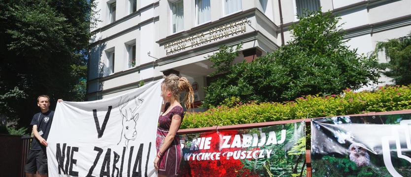 Protest: lasy i okupacja