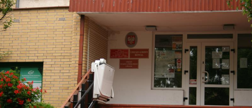 Wojewoda wystąpił o odwołanie wójta Rewala