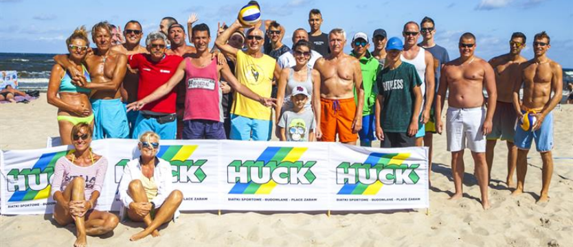 Pod siatką w Pustkowie. Wspomnienia na plaży
