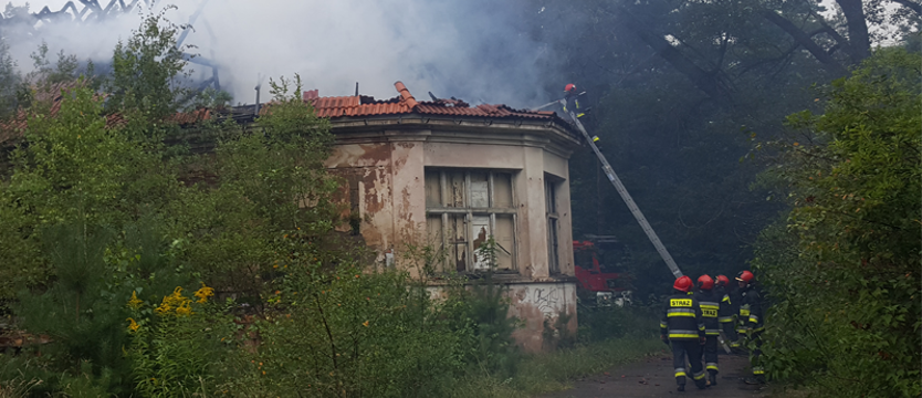 Dom oficera w ruinie. I znów pożar