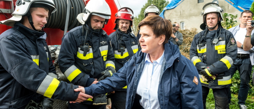 Premier Szydło z wizytą u poszkodowanych w nawałnicach