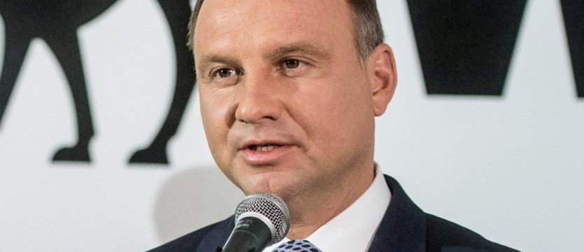 Większość Polaków popiera weta prezydenta