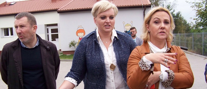Rodzice z Pilchowa przez media do radnych