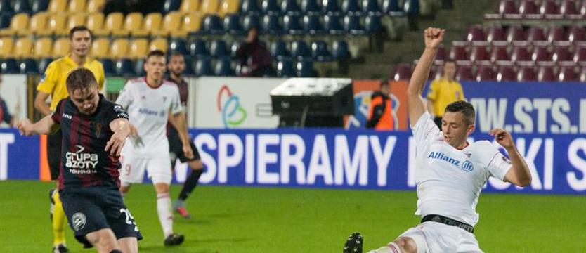 Piłka nożna. Pogoni klucz do transferów