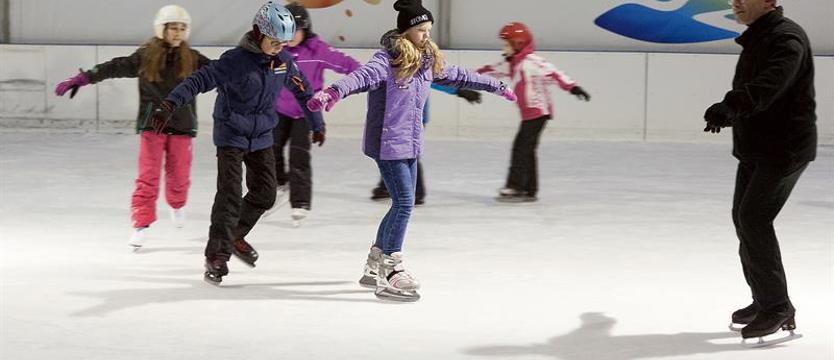 Sporty zimowe. Lodowisko na Gubałówce większe i już czynne