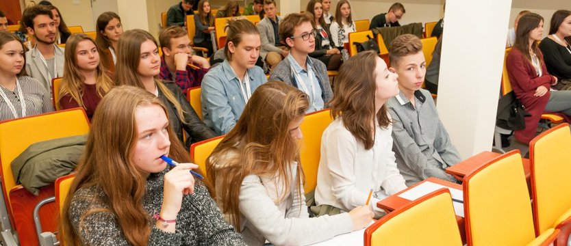 Warsztaty, wykłady, debata