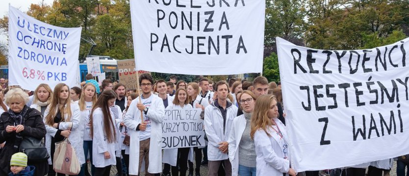 Rezydenci wiecowali