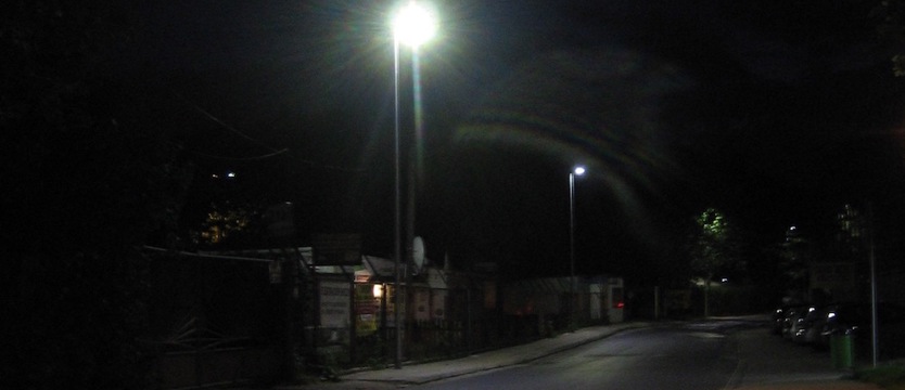 Chodniki w LED-owym blasku