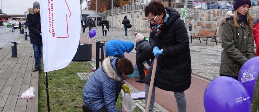Sobota. Kurs na bulwar Piastowski
