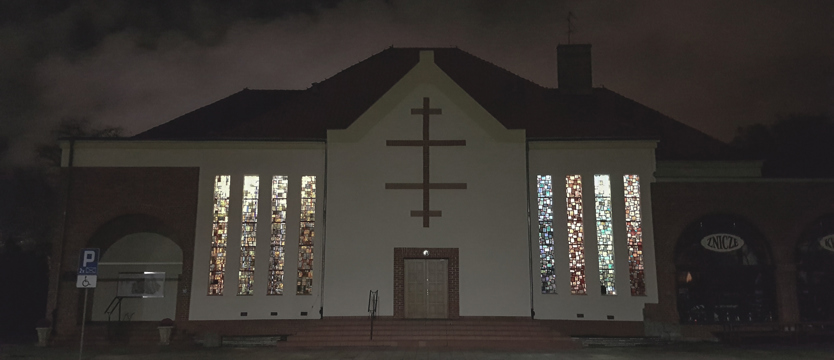 Witraże w starej kaplicy