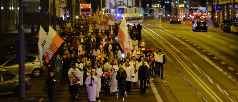 „Procesja ze świętymi” przeszła... bez dominikanów