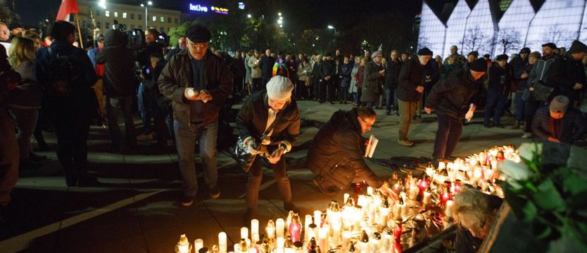 Odczytali apel Piotra Szczęsnego