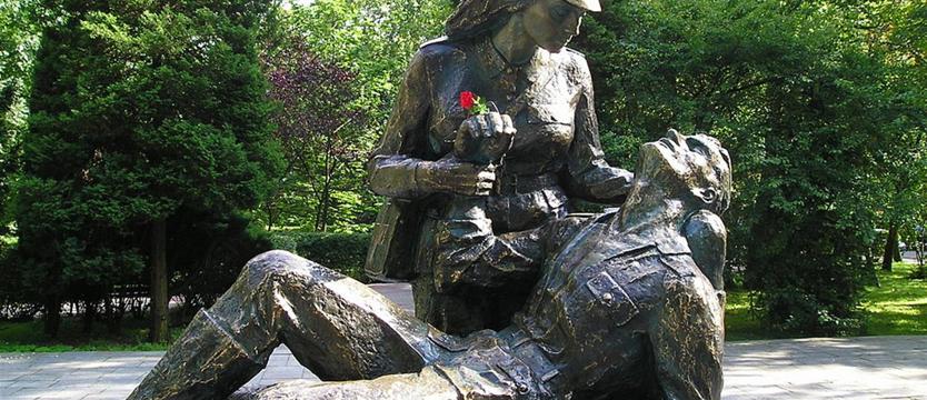 Apel historyków: "Nie deprecjonujmy daniny krwi"