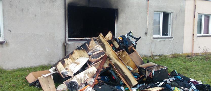 Pożar w mieszkaniu socjalnym. Jedna ofiara śmiertelna