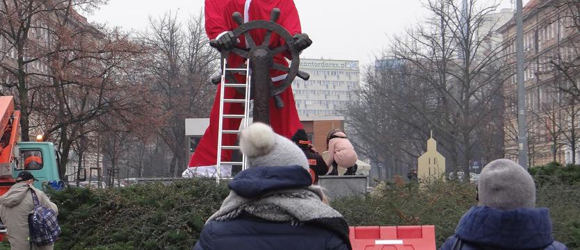 Marynarz w szatach Mikołaja