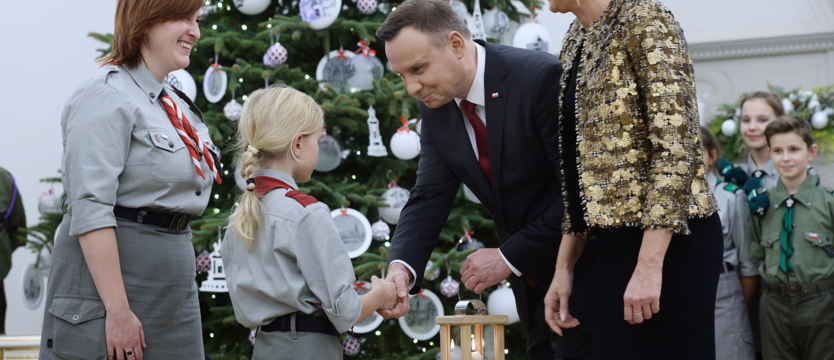 Para prezydencka przyjęła Betlejemskie Światło Pokoju