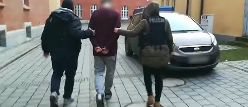 Zatrzymani za napad na punkt pocztowy