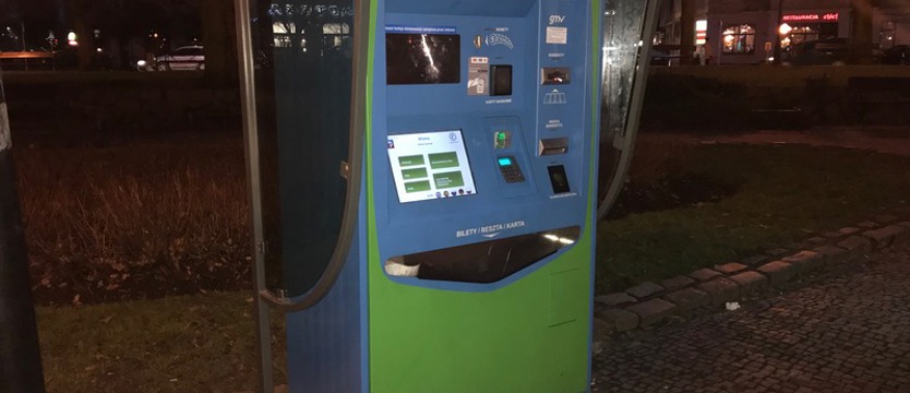 Pieniądze bierze, biletów nie daje