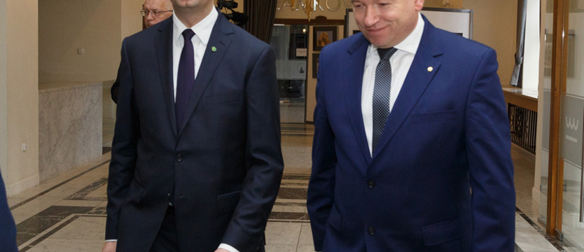 Podniesione czoło ludowców