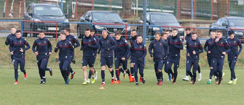 Piłka nożna. Juniorzy Pogoni na głębokiej wodzie
