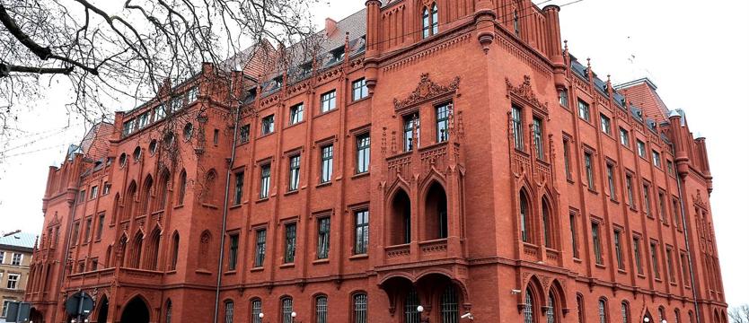 Czerpią z Unii pełnymi garściami