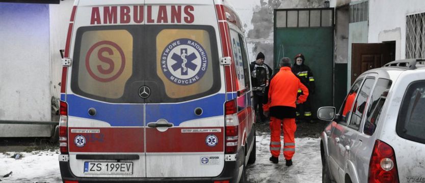 Czad w warsztacie. Pracownicy trafili do szpitala