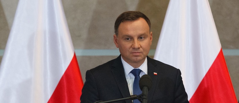 Prezydent podpisał nowelę ustawy o IPN i skierował ją do TK