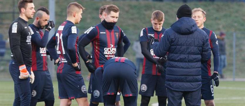 Piłka nożna. Sandecja na początek