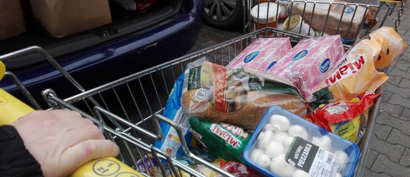 Niedziela bez handlu: Jedni płaczą, inni się cieszą