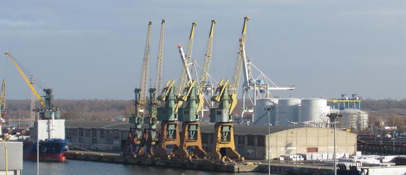 Przeładunki w portach nadal rosną