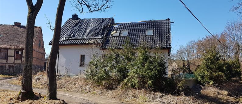 Pożar zabrał im dom. Pomagają przyjaciele