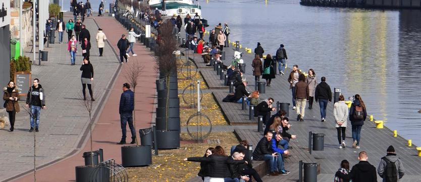 Na bulwarach piwo pod chmurką?