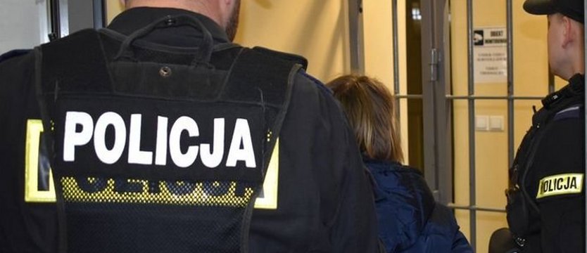Matka i jej partner odpowiedzą za narażenie dziecka na niebezpieczeństwo