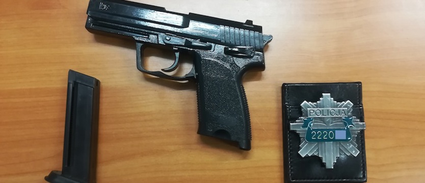 Zawsze chciał być policjantem, więc udawał mundurowego