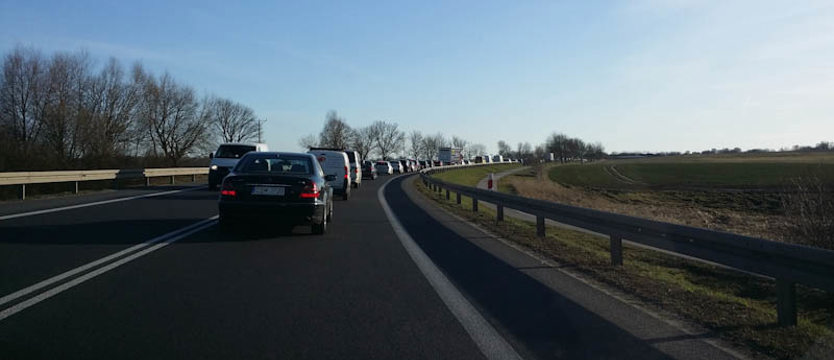 Zderzenie i korki w Kołbaskowie