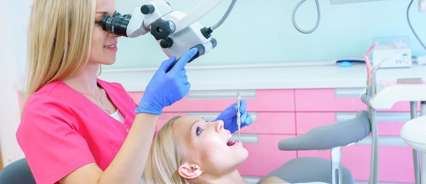 Epidemia chorób dziąseł. Jak je leczyć?