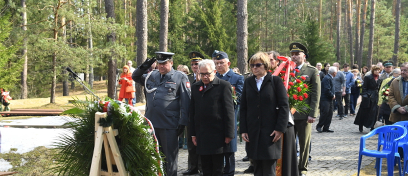 Rocznicowe uroczystości w Katyniu i Smoleńsku