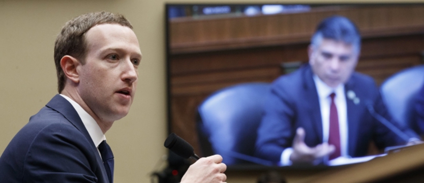 Szef Facebooka przyznał, że Cambridge Analytica dostała jego dane