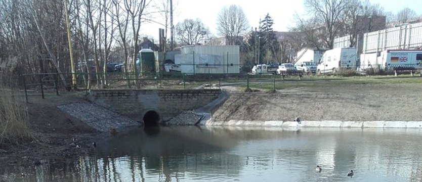 Staw przy Smutnej znowu z wodą