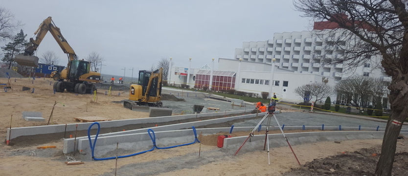 Promenada jak plac budowy. A sezon tuż-tuż