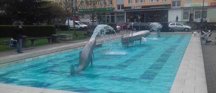 W centrum Gryfina trysnęła fontanna. Przedwyborcze cuda?