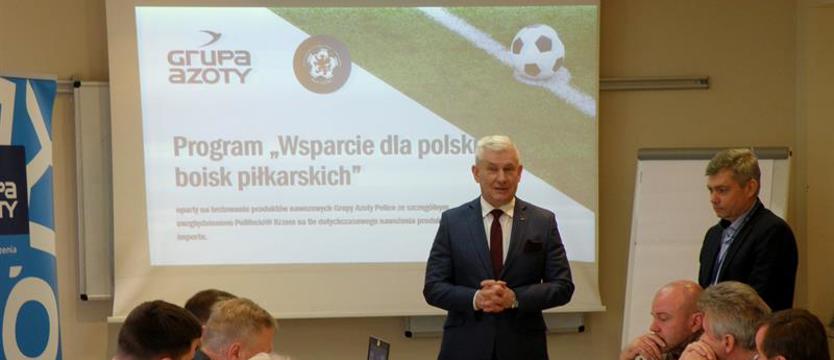 Nawozy z Polic na boiska