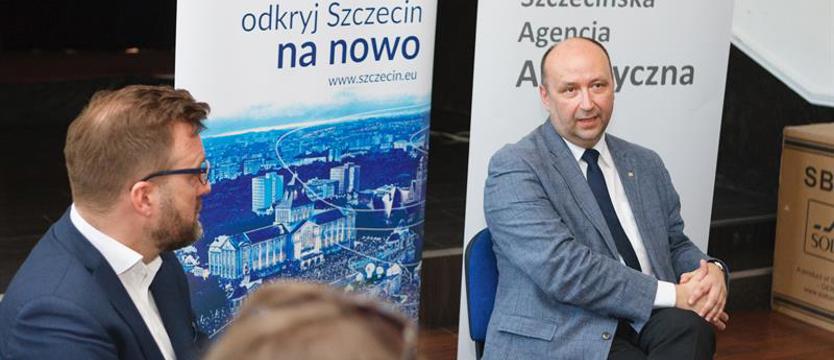 Rektor i młodzi agenci