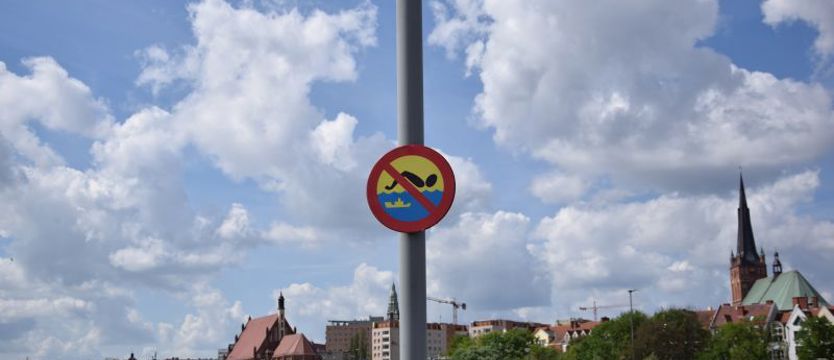 Policyjne patrole na wodzie. Szczecińskie bulwary z zakazem kąpieli!