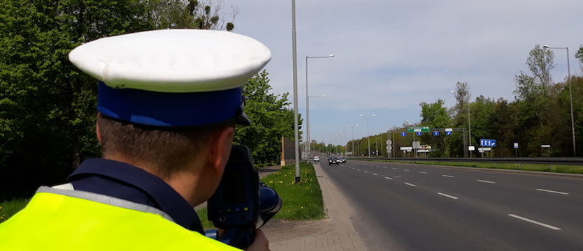 Kontrole prędkości i trzeźwości w długi weekend
