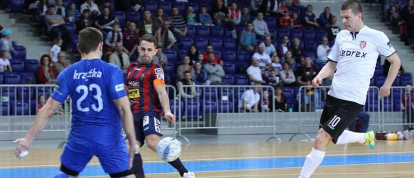 Futsal. Pogoń 04 gra o utrzymanie