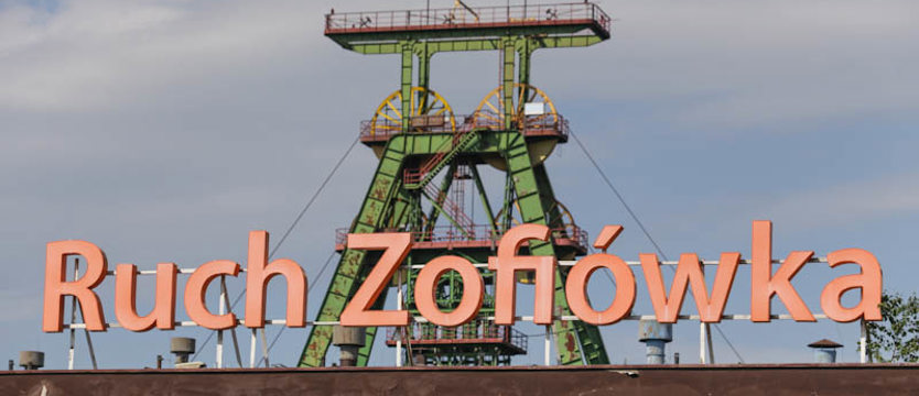 Ratownicy w Zofiówce odebrali sygnały z dwóch górniczych lamp w rejonie zalanym wodą
