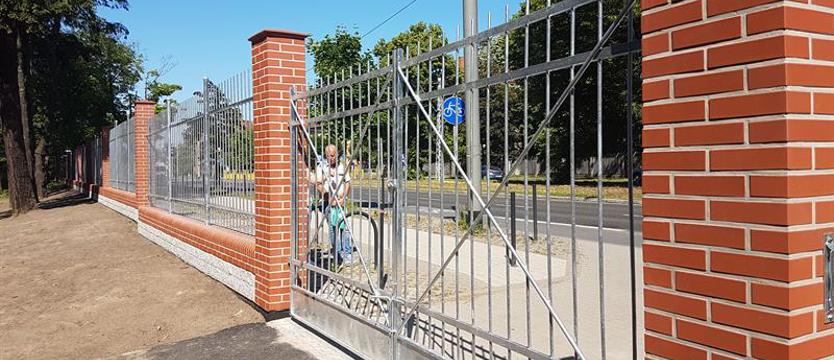 Cmentarz Centralny. Wreszcie jest, jak dawno powinno