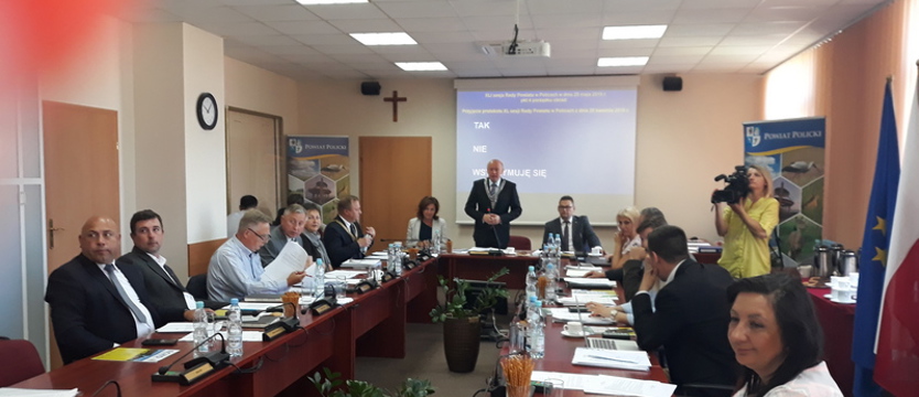 W powiecie polickim więcej na promocję, brakuje na drogi...