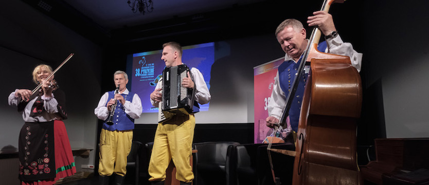 „Murem za folklorem”. Cleo gwiazdą pyrzyckiego festiwalu